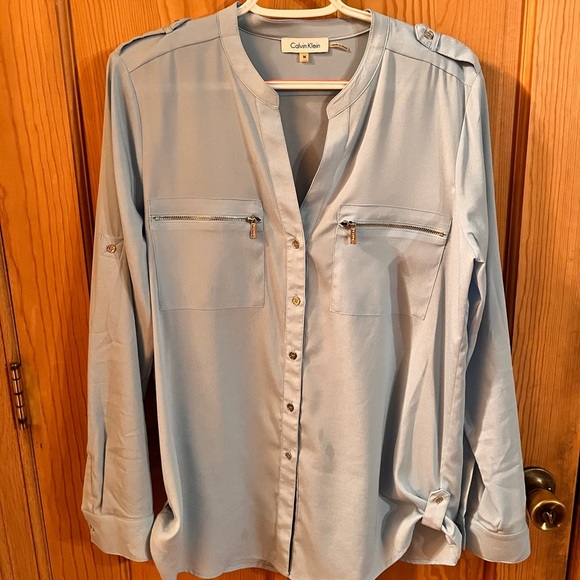 Calvin Klein Light Blue Women Shirt SZ M Silver Buttons Zippers Snap Minimalist - Picture 15 of 16